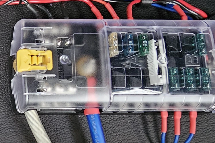 Impulsionada por novas fontes de energia, a indústria de Blocos de Distribuição está passando por uma transformação inteligente e modular.
